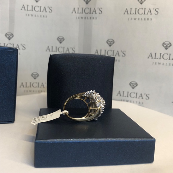 Diamond Cluster Ring - Picture 7 of 12